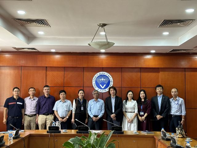 VATM tiếp và làm việc với Công ty Weathernews Inc